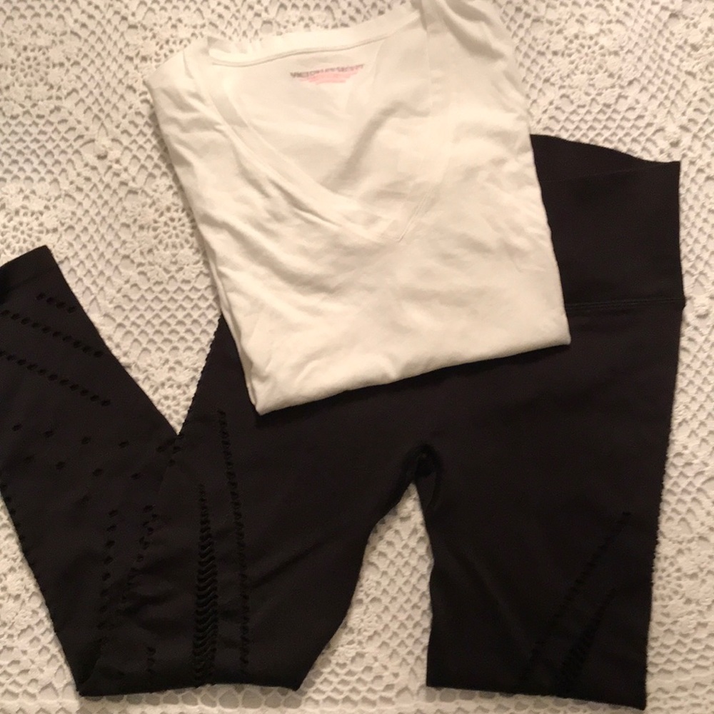 VICTORIA SECRET BUNDLE SEAMLESS LEGGING&V-NECK TEE